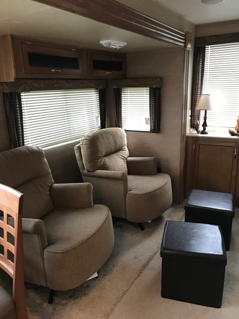 2016 Coachmen Catalina Towable trailer in Lake Keowee