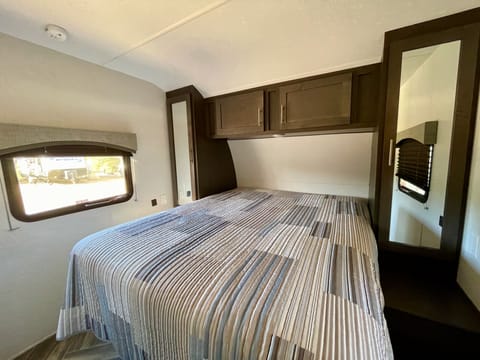 Forest River Evo  T2850 (32ft) Does not fit at Leo Carrillo Towable trailer in Ventura