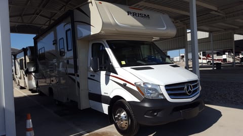 "Bay Area Thunder Road Warrior" 2018 Coachmen Prism 2150 Corner Bed Vehículo funcional in Union City