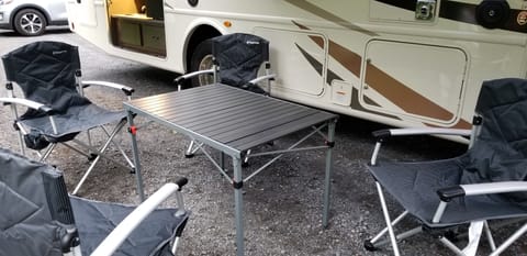 2018 Thor Motor Coach Hurricane 34J (Bunk House) with 73+ Live TV Ch!! Fahrzeug in Centreville