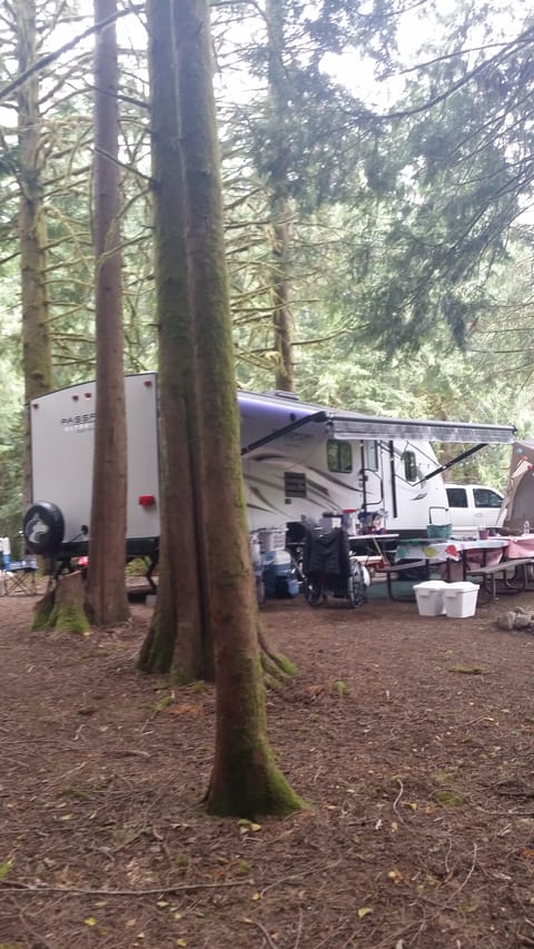 2017 Keystone Passport Grand Touring Ultra Light Remorque tractable in King County