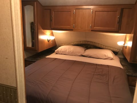 Main bedroom in the front with queen size bed