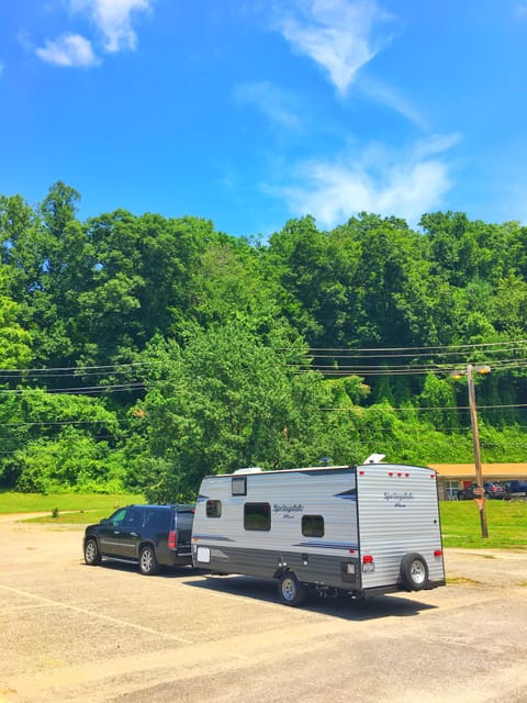 In beautiful Smoky Mountains... we towed this thing through the steep and winding roads of the Great Smokey with ease.  