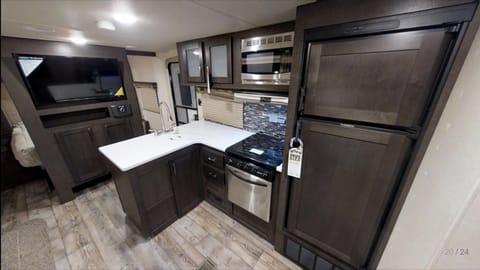 2018 Sonoma Bunkhouse Towable trailer in Kernville