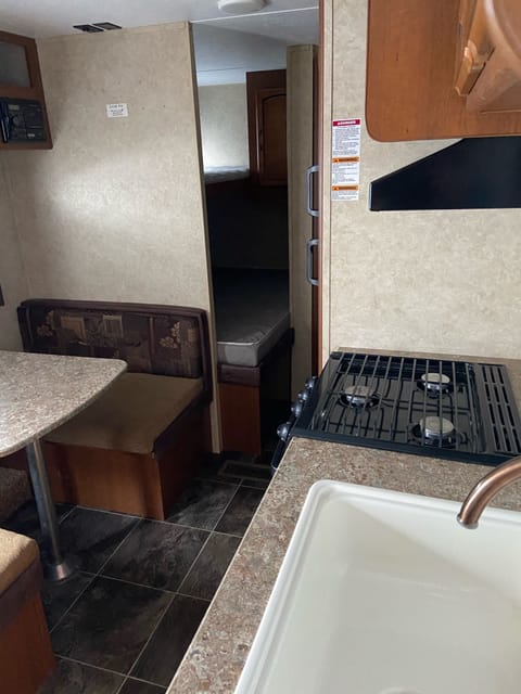 2013 Summerland Towable trailer in Beavercreek