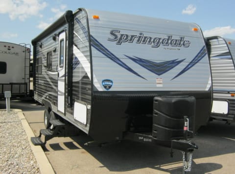 2018 Keystone Springdale Towable trailer in Cochrane