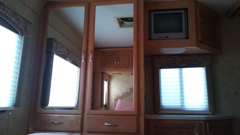 "Life is Good" Extra Roomy Véhicule routier in Southern California