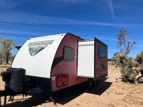 2019 Winnebago Micro Minnie Towable trailer in South El Monte