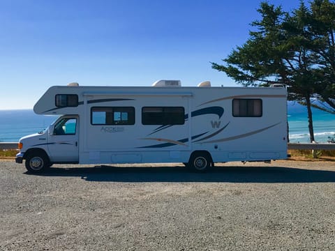 Winnebago Access - “Sweet Pea” with promo Drivable vehicle in Grants Pass
