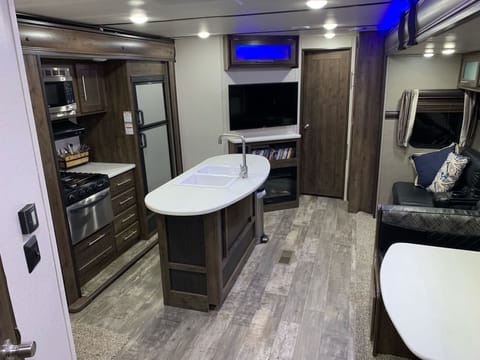 2019 Crossroads Volante Towable trailer in Westminster