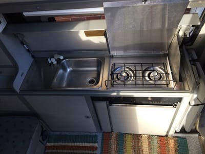 Oregon - Volkswagen Eurovan Full Camper - NO PREP FEES / WEEKEND RENTALS Campervan in Lakewood