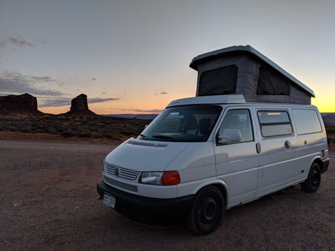 VW Eurovan Full Camper T4 Campervan Exploring Arches National Park