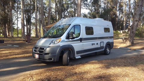 The 19.5' length makes maneuvering around town and parking lots a breeze, especially when compared to a full length RV.  