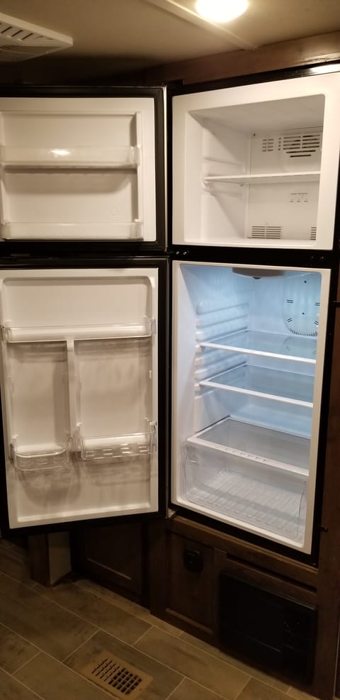 DC powered fridge and freezer