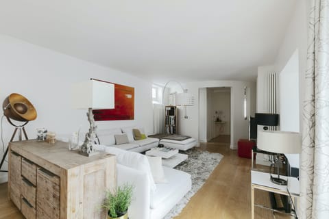 Rue Notre-Dame de Nazareth II Apartment in Paris