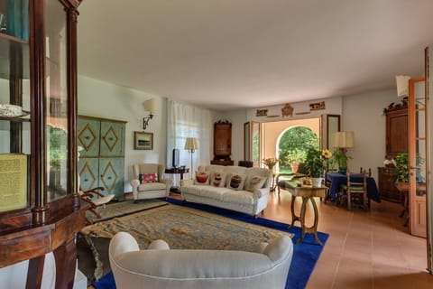 A Lucca Odyssey Apartment in Forte dei Marmi