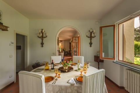 A Lucca Odyssey Apartment in Forte dei Marmi