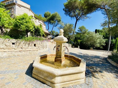 Polished & Painted Apartment in Saint Paul de Vence