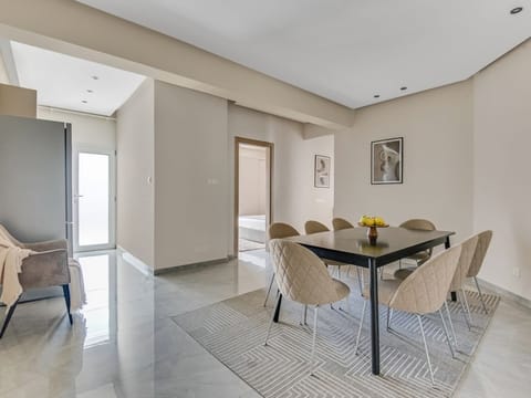 Sunny Abode Apartment in Larnaca