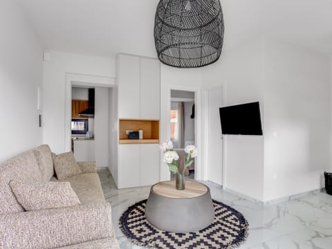 Artistic Getaway Apartment in Thessaloniki