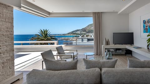 Beach Haven Luxury apartment in Camps Bay