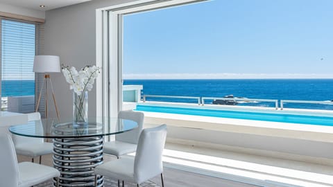 Beach Haven Luxury apartment in Camps Bay