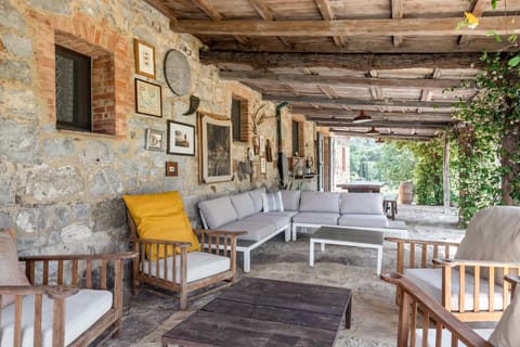 Rusticana Retreat Villa in Tuscany