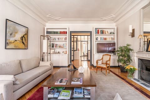 The Gilded Image Apartment in Paris