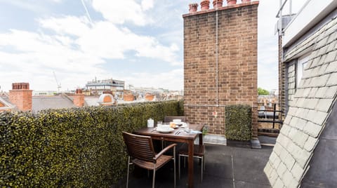 Bentinck Penthouse Studio Luxury apartment in City of Westminster