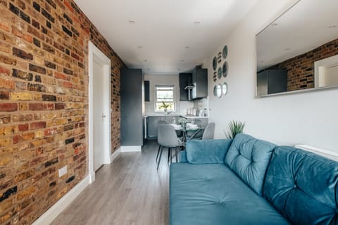 Bermondsey Sapphire Apartment in London Borough of Southwark