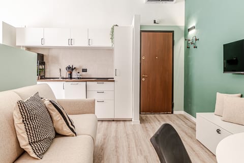 A State of Calm Apartment in Livorno