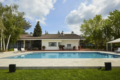 Pastel Caramel Apartment in Arezzo