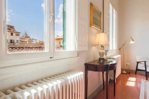 Florentine Hills Apartment in Florence