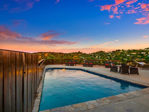 California Oasis Villa in Sherman Oaks