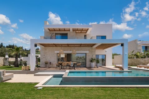 Modern Medley Villa in Crete