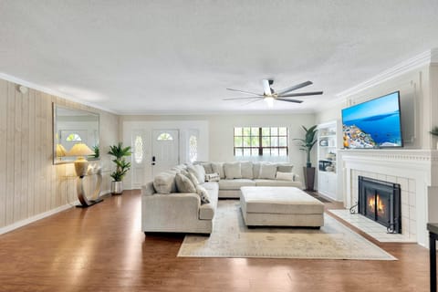 The Sea & The Sunset Apartment in Palm Harbor