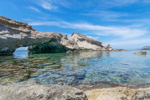 Light of My Eye Apartment in Milos