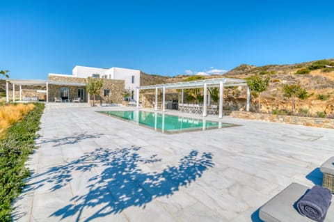 Spring in Provence Apartment in Paros, Greece