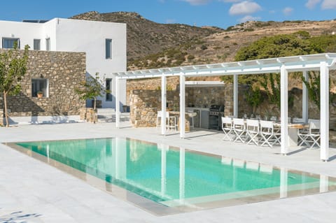 Spring in Provence Apartment in Paros, Greece