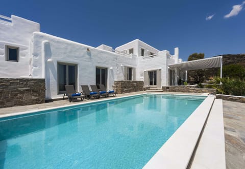 The property & The property II Apartment in Paros, Greece