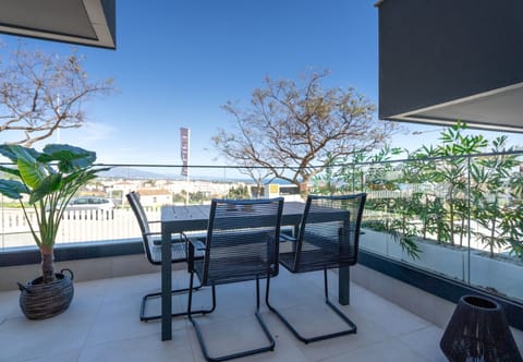 Open Space Apartment in Estepona