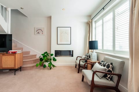 The Marble Retreat Apartment in City of Westminster