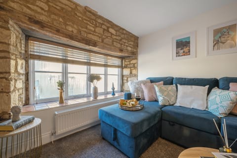 Grooms Ground Apartment in Cirencester