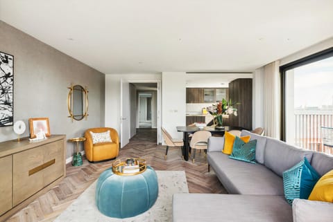 Paddington Luxe Condo in City of Westminster