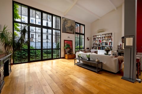 Master of Elegance Apartment in Paris