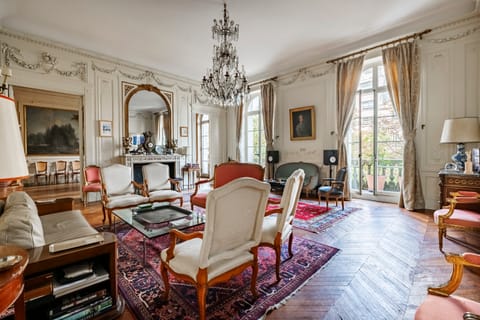 Sophisticated in Paris Apartment in Paris