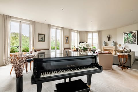 Parisian Grandeur Apartment in Paris