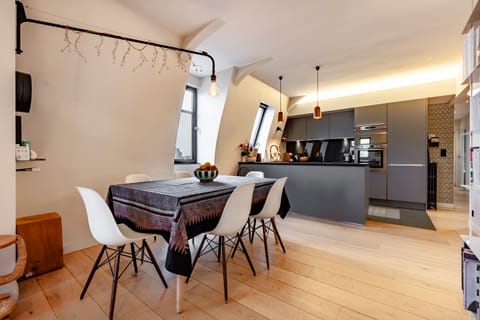 Monceau Chic Apartment in Paris