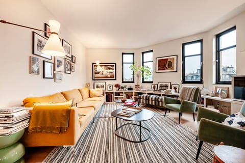 Monceau Chic Apartment in Paris