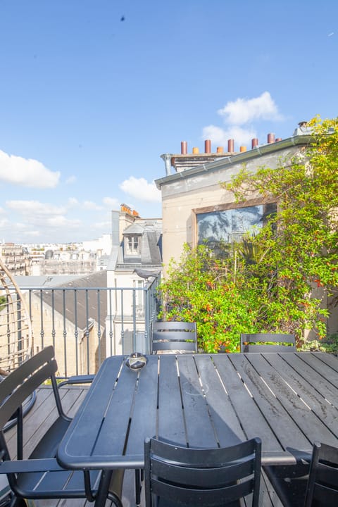 Pretty in Paris Apartment in Paris